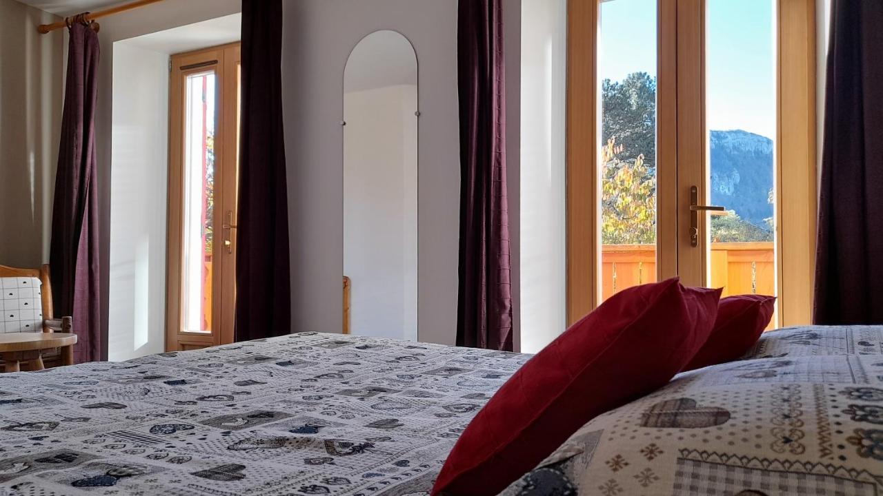 Hôtel Bellier La Chapelle-en-Vercors Buitenkant foto